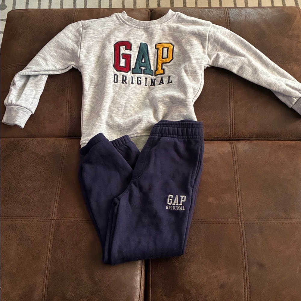 GAP Kids Multicolor Logo Sweatshirt and Navy Joggers